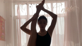 拍视频忘记收小袜子了