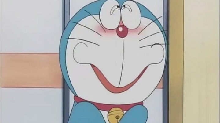 Nobita : Doraemon! Aku...kenapa tiba-tiba aku jadi panjang sekali! ! ! !