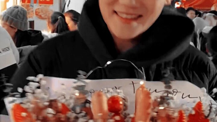 When I have a 1.9-meter-tall, dog-like bestie...