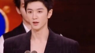 Màn cắt đêm trên weibo của Chen Zheyuan (thảm đỏ + giải thưởng + tương tác) sẽ ngày càng hay hơn và 