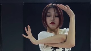 [77]Vũ điệu mở màn MAMA của chị Lưu, đừng xem 30 giây sẽ mệt lắm đó
