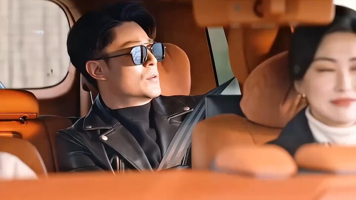 Xem xong một bộ phim lãng mạn thì quyết định mua luôn chiếc mô-tô — đàn ông đến chết vẫn là một chàn