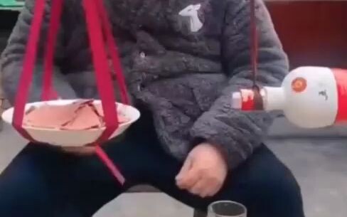 群里刷到笑死我了，这才是真正意义上的饮食均衡。