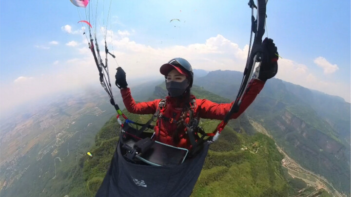 Someone also asked: What do paragliding pilots do if they need to use the restroom mid-flight?