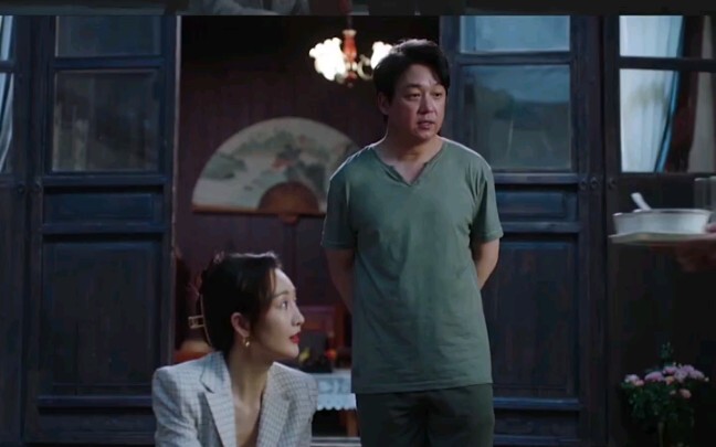 Yang Guang is so good at this! The person in the drawing is the one he’s really into! Who’s falling 