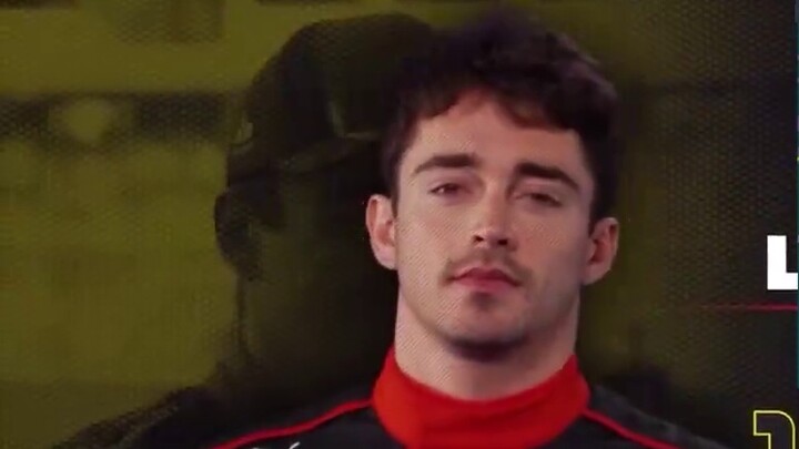 There are two minutes left before class starts.