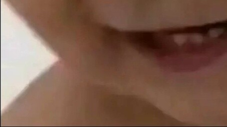 ไอ้คนโกหกนี่รสนิยมแย่มาก! ส่งอะไรดีๆ ไปให้เขาหน่อยสิ ฮ่าๆๆ!