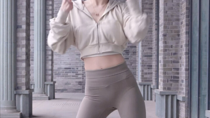 Trời lạnh rồi, đến lúc mặc quần giữ ấm mùa thu rồi!