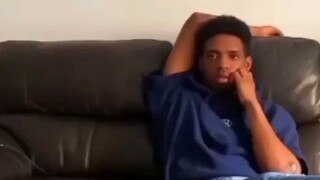 ตลอดทั้งเรื่องไม่มีแม้แต่ท่าทางที่เกินจำเป็น เพียงแค่สูญเสียมิตรภาพไปเท่านั้น