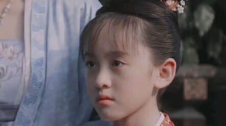 Hai người phụ nữ “đấu khẩu” hơn chục năm thực ra rất giống nhau %Trương Thùy Hàm – Huy Nhu – Vương S