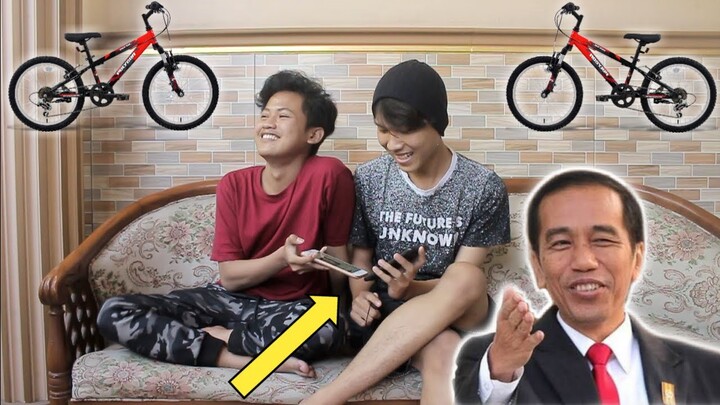 PRANK DITELPON PAK JOKOWI DIKASIH SEPEDA BARU | PRANK INDONESIA
