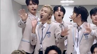 [Starlight Boys] المتسابقون ذوو النجمتين تشين شوانيو، وجيانغ غوغوانغ، وهوانغ جياليانغ، وغو جيان، ولي