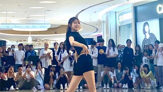 هل ستظهر عضوة برنامج اكتشاف المواهب الكوري "Universe Ticket" تشو جيا تشي فجأة في موقع الرقص؟! الحفل 