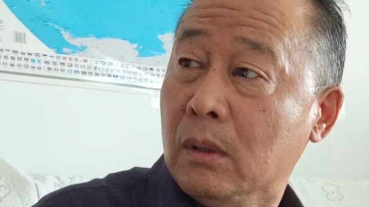 When I showed my dad my 12-million-yuan game skin...