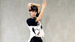 السؤال: ما هي الأغاني الجديدة LET'S DANCE و KNOCK و CAKE التي سيتم إصدارها أولاً؟