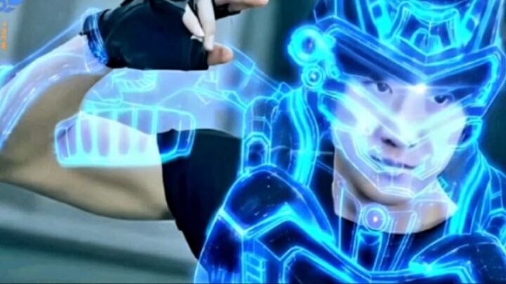 "Cùng một bộ giáp Toru mang lại ba cảm giác khác nhau!"