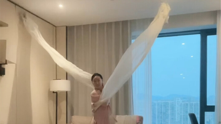 Vẻ đẹp của tay áo opera có thể được phản ánh ở khắp mọi nơi