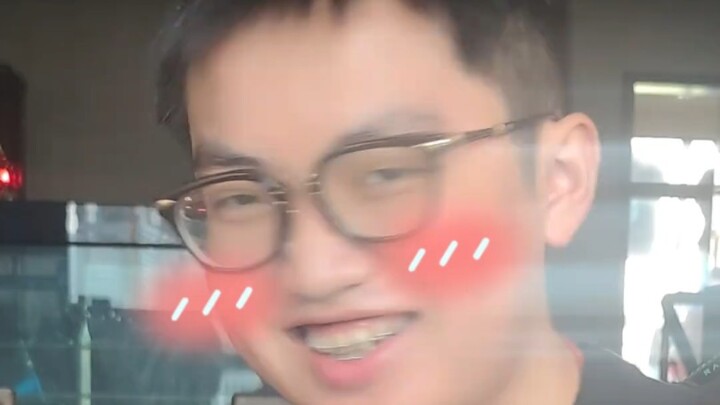 EDG.ZmjjKK｜เอ่อ.. ขอโชว์ให้ทุกคนดูหน่อยนะ!