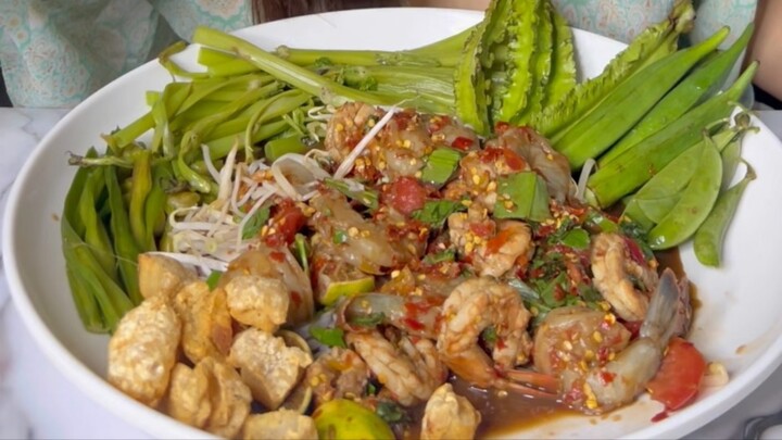 ตำกุ้งสด🤤 | เอมมี่ชาแนล