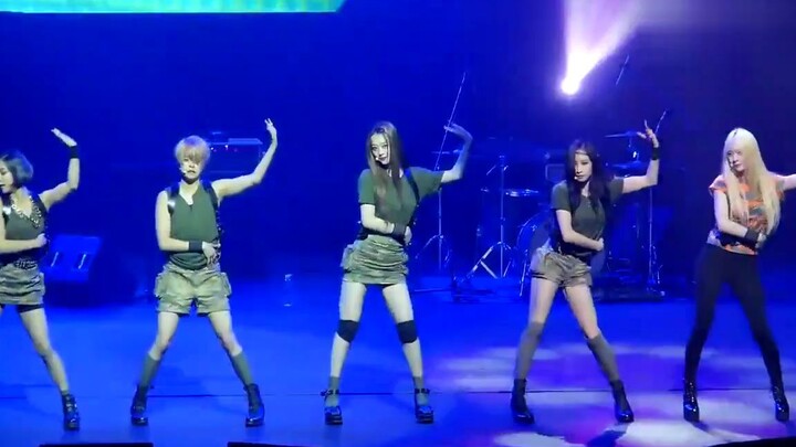 郑秀晶和宋茜同台舞蹈 这两人是团里舞蹈担当