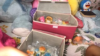 Timelapse of Organizing My Squishies