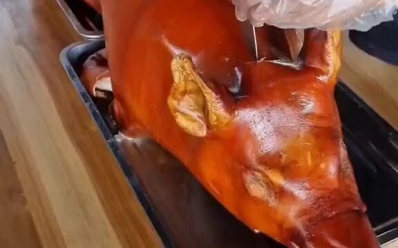 Lén hỏi thánh tăng, thịt lợn nướng có ăn không