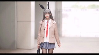 Sakurajima Mai cosplay