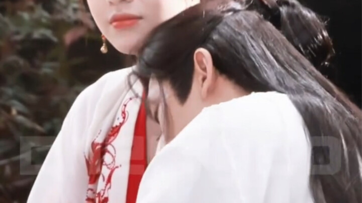 这就是女师男徒的快乐吗？徒弟以为师傅只是因为他的美貌对他玩玩而已？