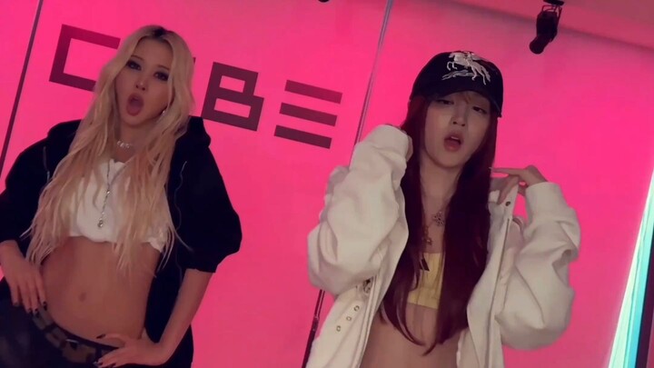 260409 Cosmic Girls Dahyun x I-DLE Song Yoo-kyung Challenge: What's a Girl to Do?