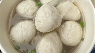 A hard-to-find bicycle-shaped fish balls on the streets of Fuzhou—only 10 yuan per serving!