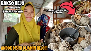 MAKAN BAKSO DISINI DIJAMIN BEJO !!! penjualnya cantik ramah harga murah meriah