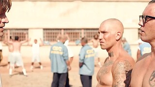 千万别在监狱里服软，不然你会死的很难看