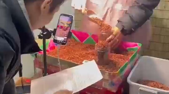 If they can deceive you face-to-face, why would you expect them not to rip you off online? Live-stre