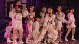 年度最可爱的元气少女热舞现场，跳得这么可爱真是抱歉啦！