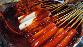 300 / spicy rice cake fried fish cake - korean street food