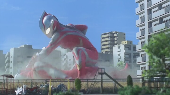 TV Theater, the Battle between the Real and Fake Ultraman