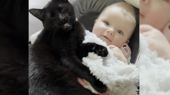 Cat sneaks into baby’s crib in the middle of the night to sleep with the little human…