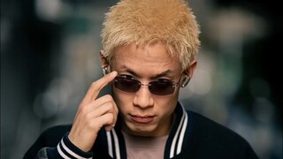 Street-style cheerful blonde young man - Lei Yucheng series #streetstyle #streetwear #streetphotogra