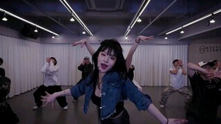 Billlie  Moon Sua X Siyoon "SNAP (feat. sokodomo) Dance Performance