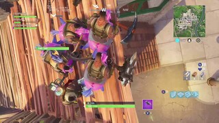 Fortnite Teaming (Dont ban us pls we want to have fun)