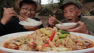 Countryside Recipe & Mukbang | Stir-fried Pig's Large Intestines