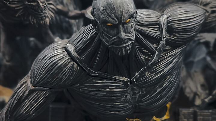 The Collector's Edition of the Throne was unboxed and returned with pictures. The player said that t