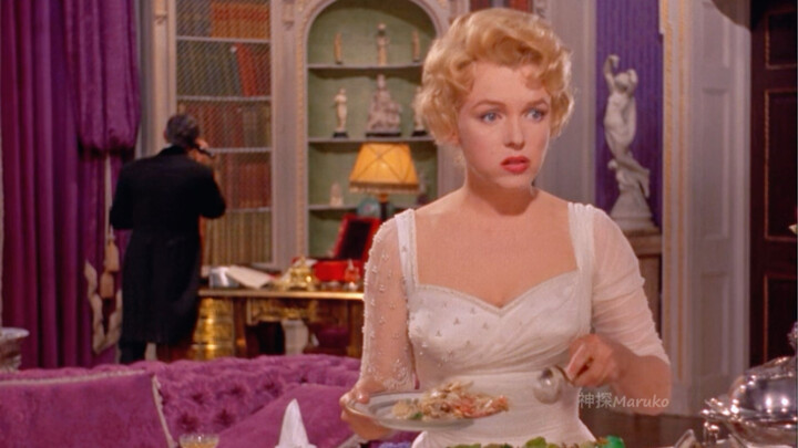 Marilyn Monroe eating made me so hungry!!