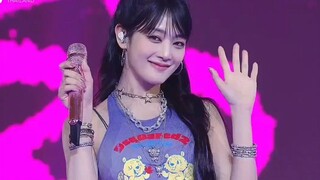 MINNIE Queencard创造营开场舞台