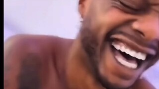 Ketika kamu secara tidak sengaja salah memencet emoji