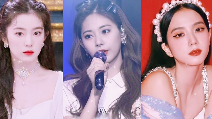 “I’d look down on someone if their looks weren’t this good—pure颜值 assault from the ‘Big Three’ beaut