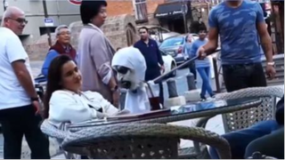 แต่งหุ่นแกล้งคน