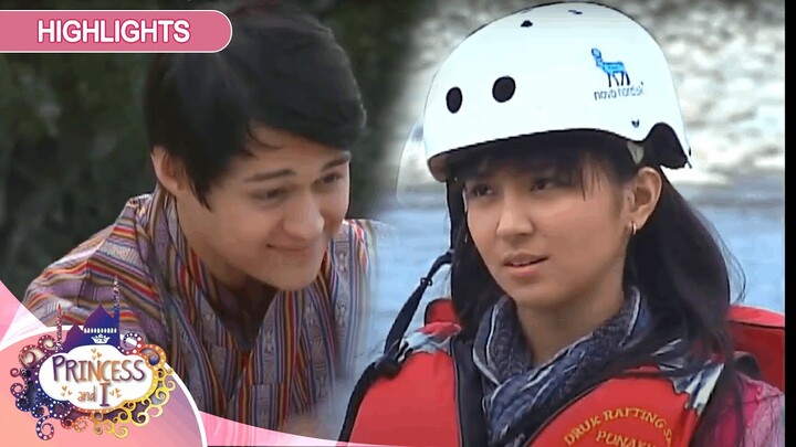 Jao got Mikay to experience boat riding in Yangdon | Princess and I