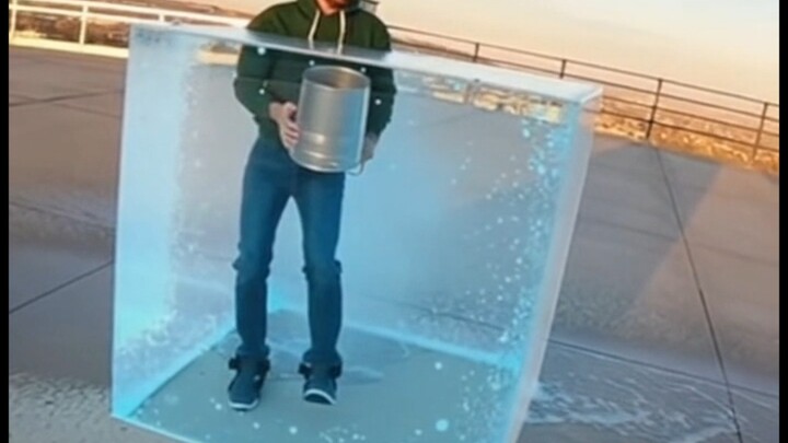 سورة تُنشئ ماءً واقعيًا يسقط على الأرض