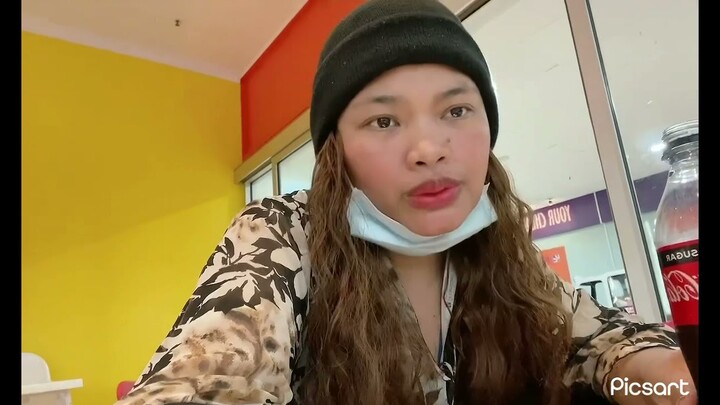 Dahil my awards ang aking crystal nag shopping kami at kumain sa labas after school